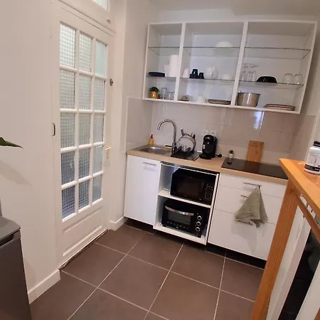 Le Marais,center ,5 Minute Eiffel Tour And Louvre Meusm ,1 Mins Metro Apartment *