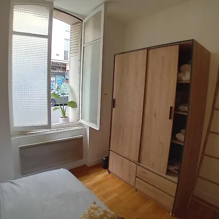 Le Marais,center ,5 Minute Eiffel Tour And Louvre Meusm ,1 Mins Metro Apartment Paris