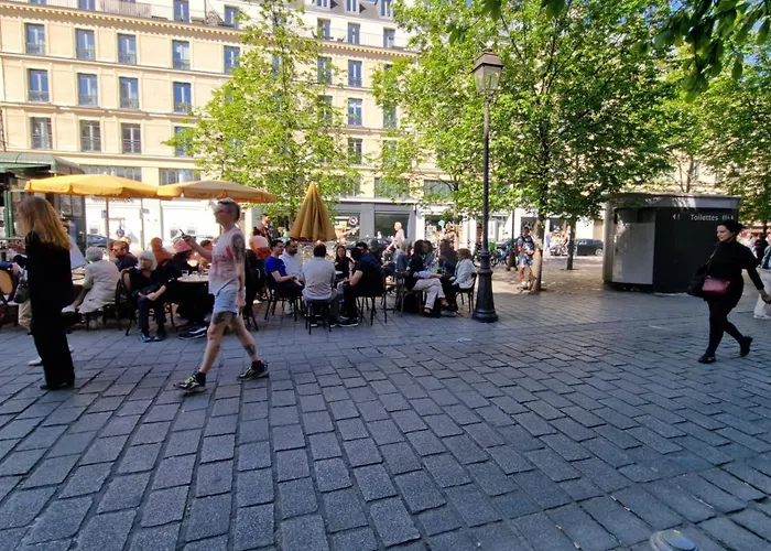 Le Marais,center ,5 Minute Eiffel Tour And Louvre Meusm ,1 Mins Metro Apartment