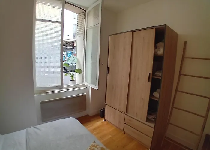 Le Marais,center ,5 Minute Eiffel Tour And Louvre Meusm ,1 Mins Metro Apartment Paris